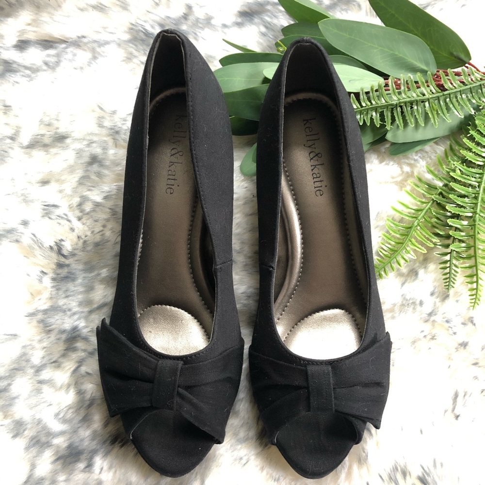 Kelly&Katie black peep-toe pumps